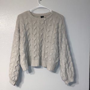 Cream cozy sweater medium